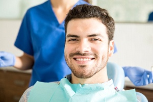 Man visiting dentist for failed dental implants in Plano, TX